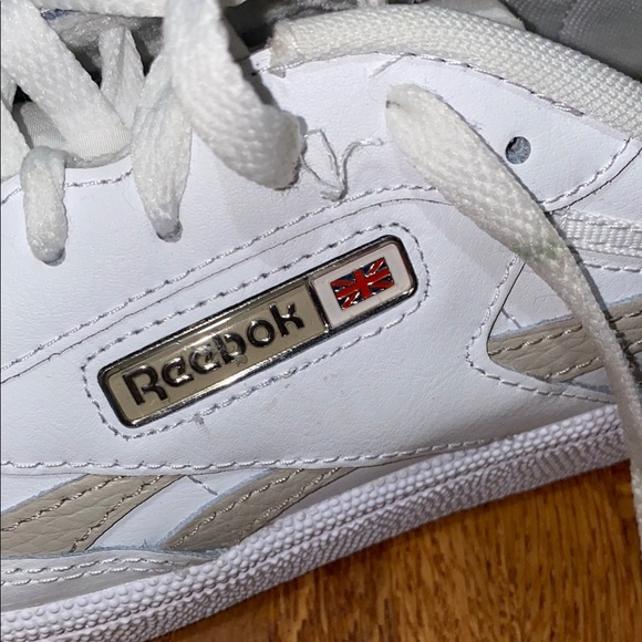 Reebok Classic White Sneakers with Cushioned Sole - Picture 2 of 4